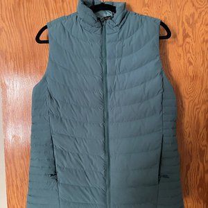 Wind River Puffy Vest Size Medium